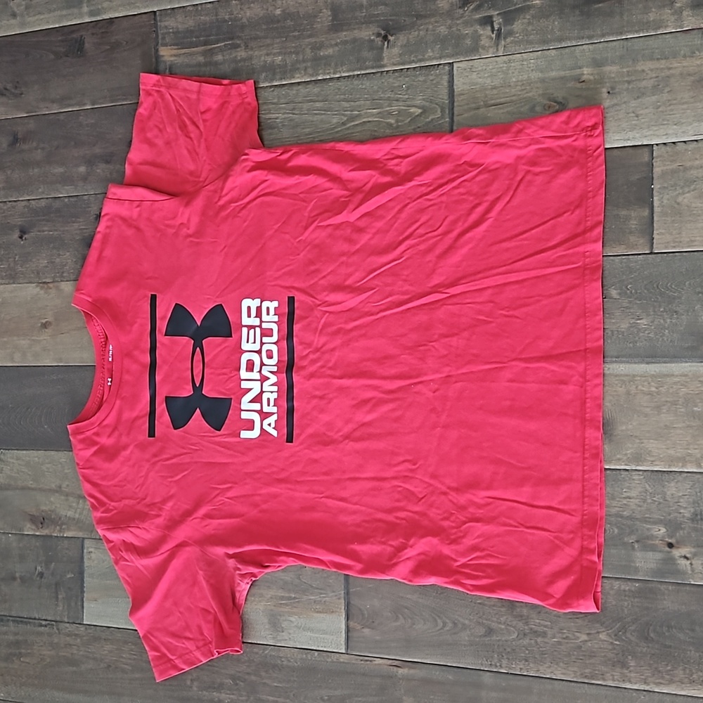 Under Armour t-shirt